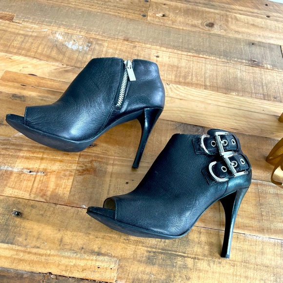 Michael Kors booties - Picture 5 of 10